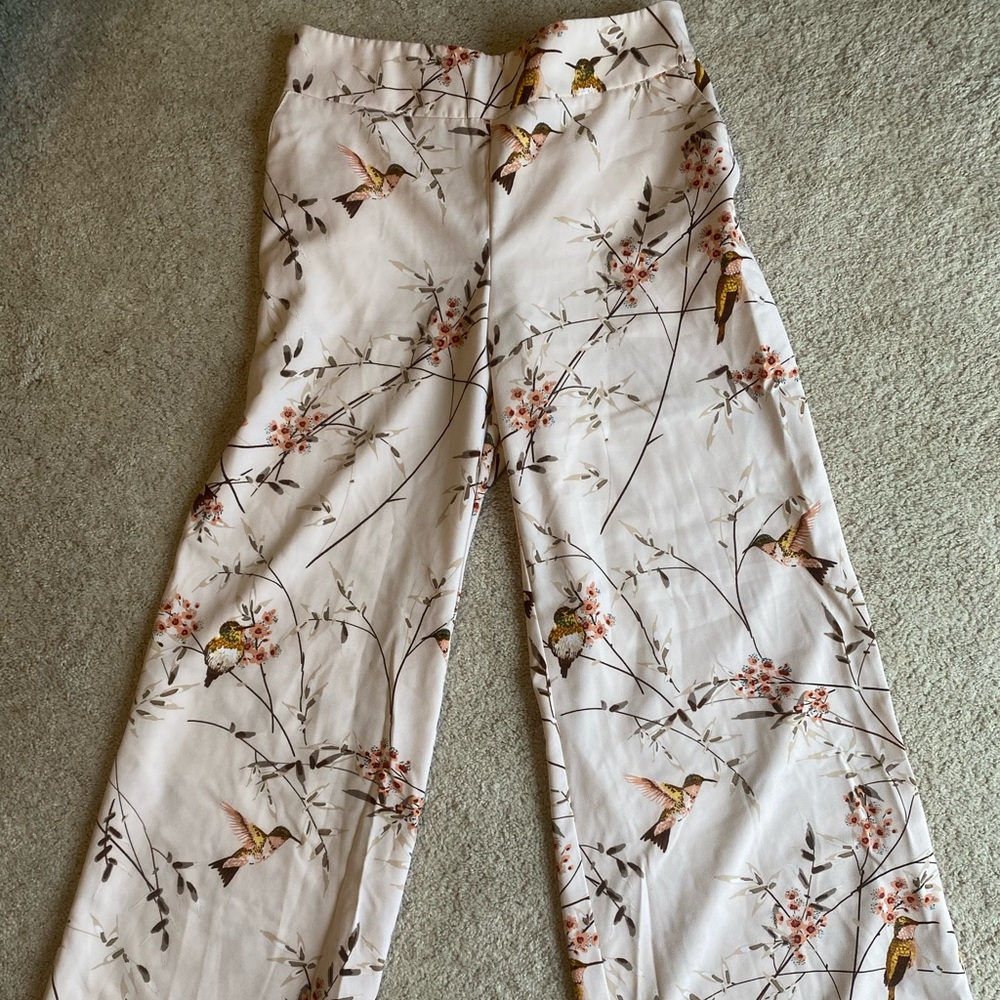 New York and Company, Wide leg dress pants. Size Medium